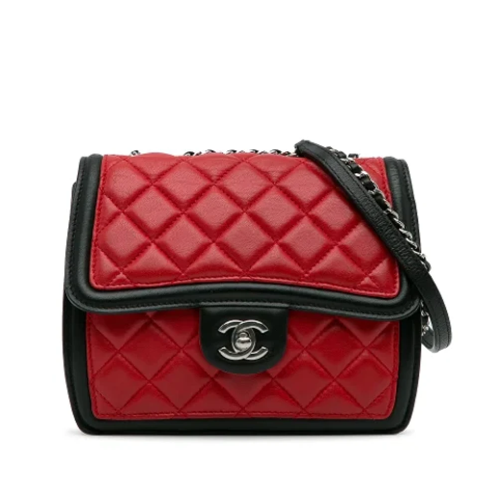 Chanel store crossbody purse