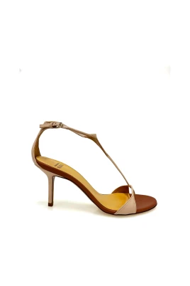 T-strap Sandaler