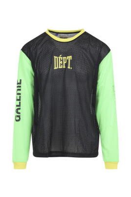 black-t-shirt-stylish-choice-casual-occasion