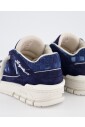 area-lo-sneaker