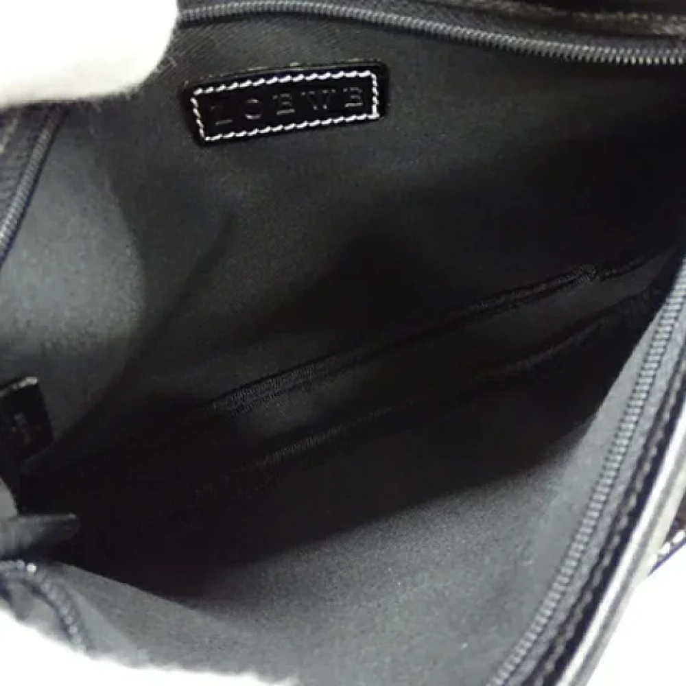 Loewe Pre-owned Canvas shoulder-bags Gray Dames