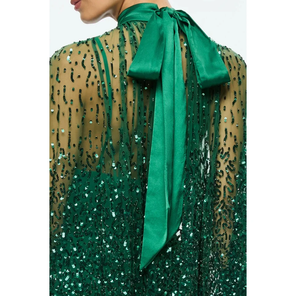 alice + olivia Groene Jurk met Cape Overlay Green Dames