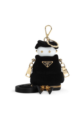 black-clutch-bag-ss25