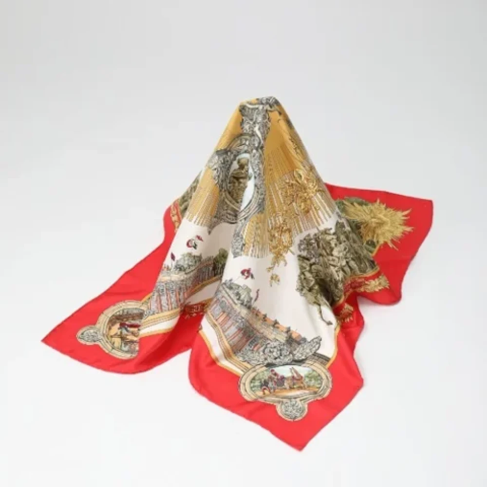 Hermès Vintage Pre-owned Silk scarves Red Dames