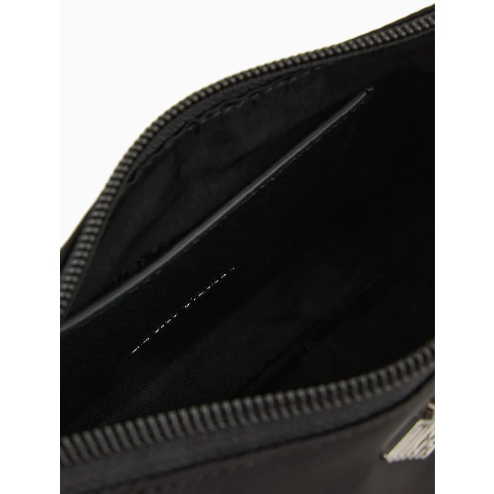 Emporio Armani Zwarte Nylon Adelaar Plaque Schoudertas Black Dames