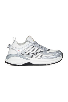 dash-sneakers