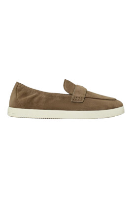 almond-toe-flat-shoes