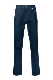 Slim-fit jeans