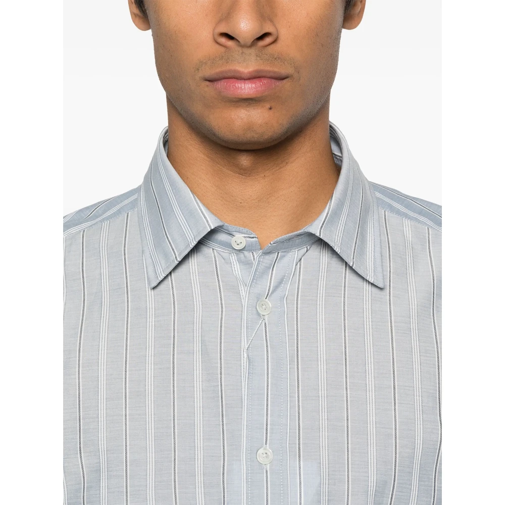 Maison Margiela Blauwe Button-Up Shirt met Gebogen Zoom Blue Heren