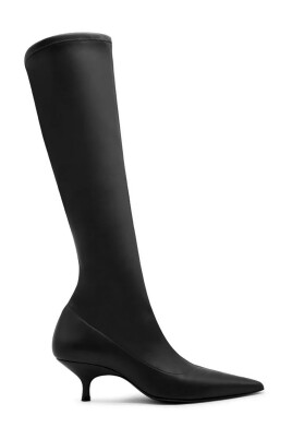 black-kitten-heel-pointed-toe-boots