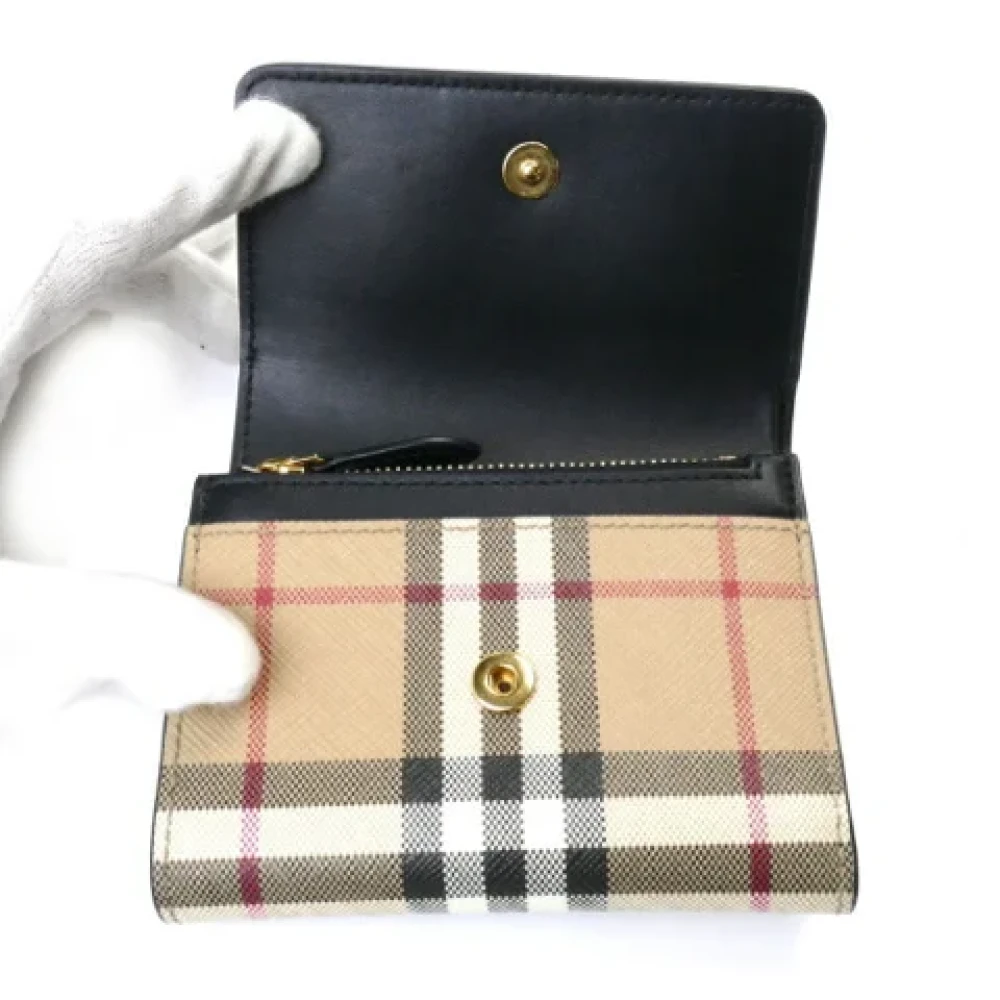 Burberry Vintage Pre-owned Leather wallets Beige Dames
