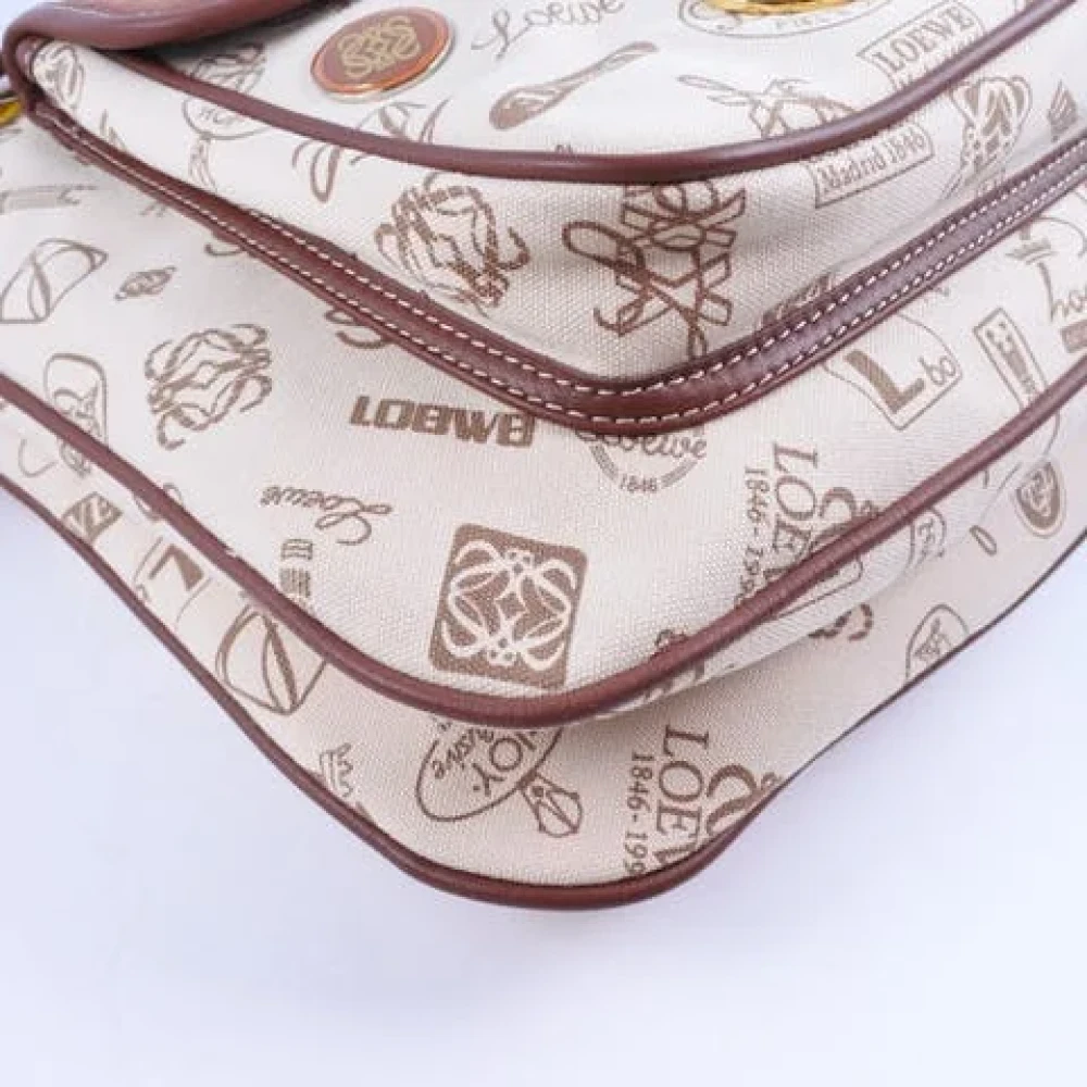 Loewe Pre-owned Canvas shoulder-bags Beige Dames