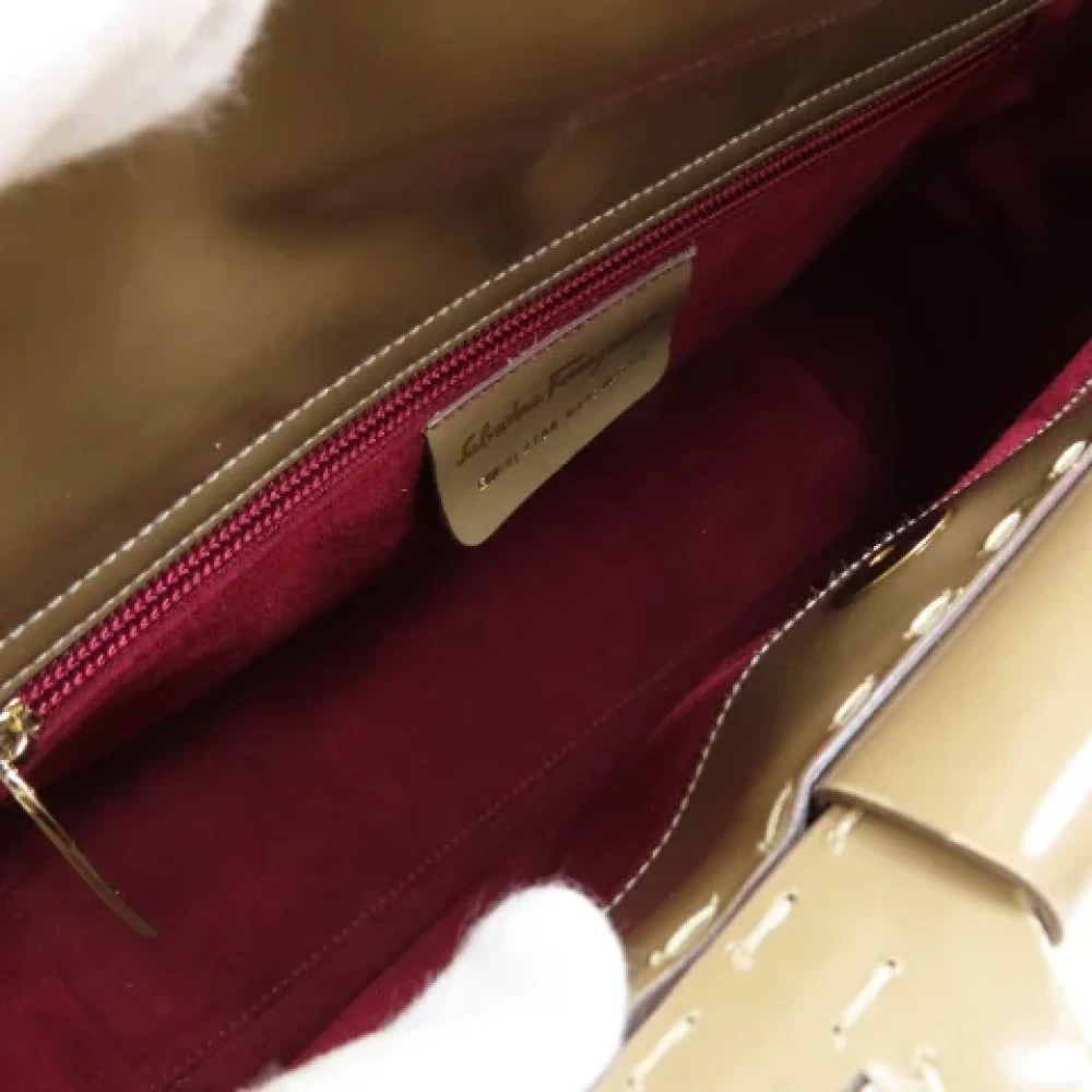 Salvatore Ferragamo Pre-owned Fabric handbags Beige Dames