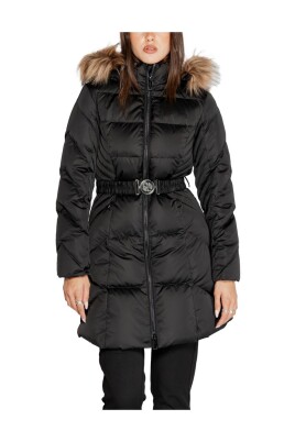vestes-en-polyester-noires-collection-automne-hiver