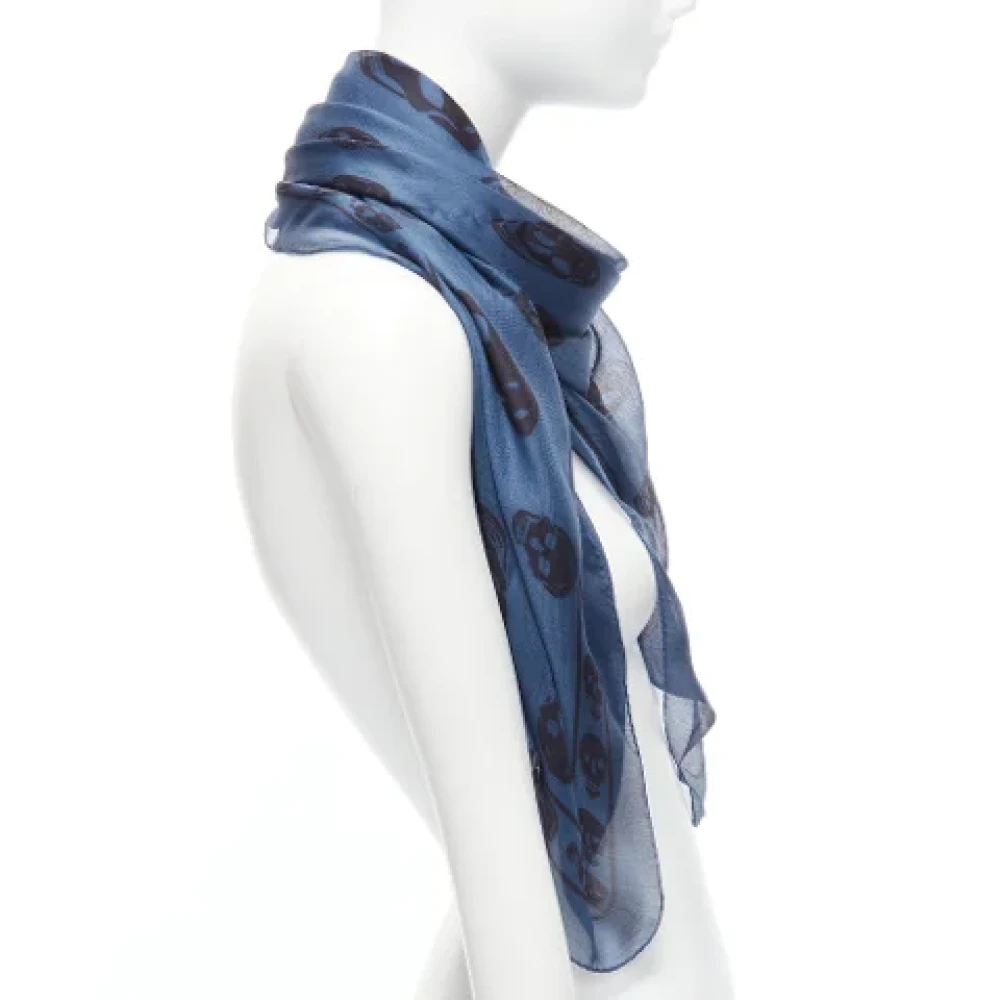 Alexander McQueen Pre-owned Silk scarves Blue Dames
