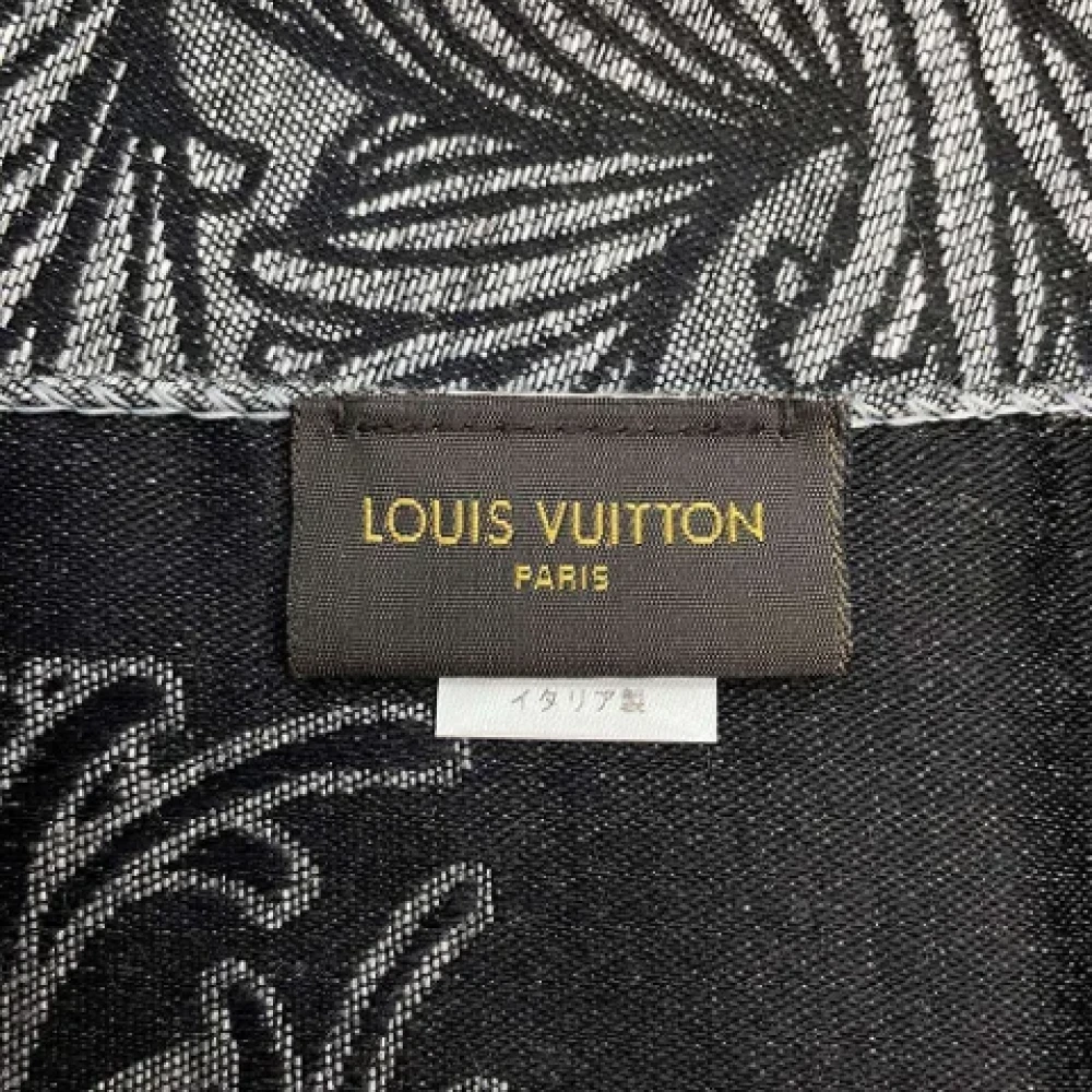 Louis Vuitton Vintage Pre-owned Silk scarves Gray Dames