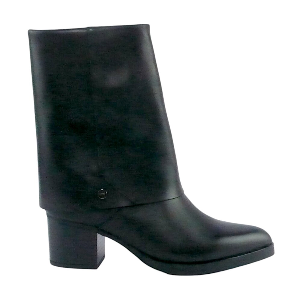 Shop fashion from Elvio Zanon