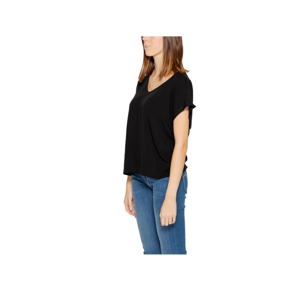 Jacqueline de Yong Zwarte Viscose V-hals T-shirt Black Dames