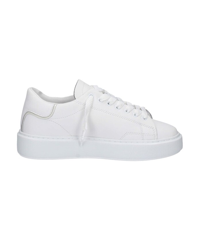 sneaker-blanche-en-cuir-de-veau-avec-details-argentes