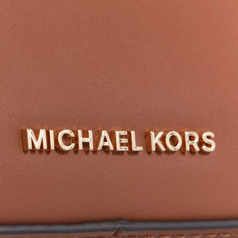 Michael Kors Bruine leren schoudertas met gouden details Brown Dames