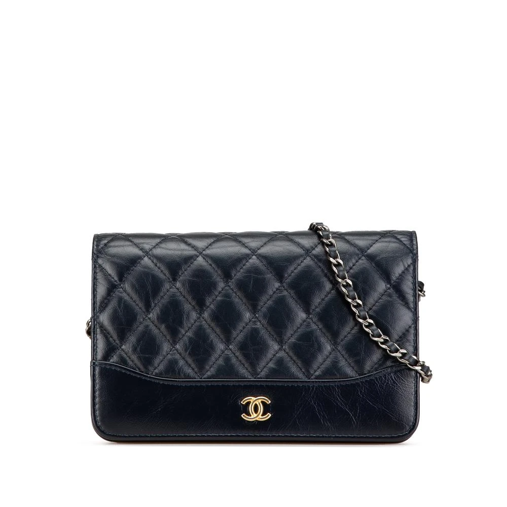 Chanel Vintage Women's Black Pre-Owned Chanel 19 Crossbody Quilted Lambskin