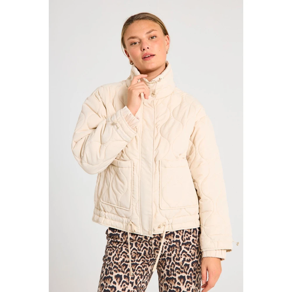 Freequent Stijlvolle Jack Coat in Moonbeam Beige Dames