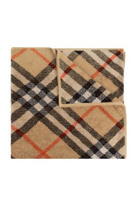 serviette-de-bain-a-motif-a-carreaux