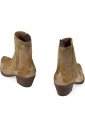 bottines-en-daim-style-western