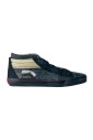 sneakers-avec-panneaux-contrastes-uses