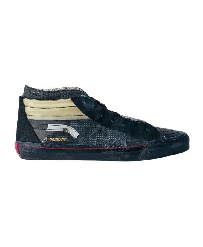 sneakers-avec-panneaux-contrastes-uses
