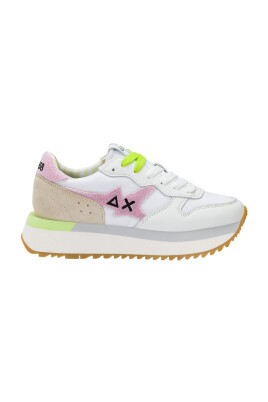 white-sneakers-big-stargirl-spongee