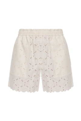 shorts-bermuda-blancs-pour-femmes