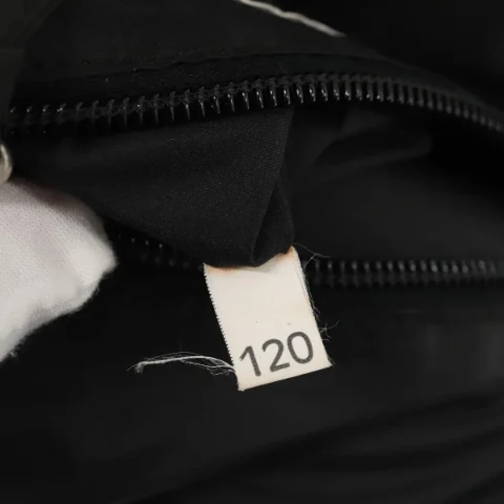 Miu Pre-owned Nylon shoulder-bags Black Dames