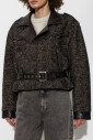 veste-de-moto-a-epaules-exagerees