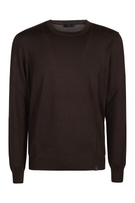 stylish-sweater-for-everyday-wear