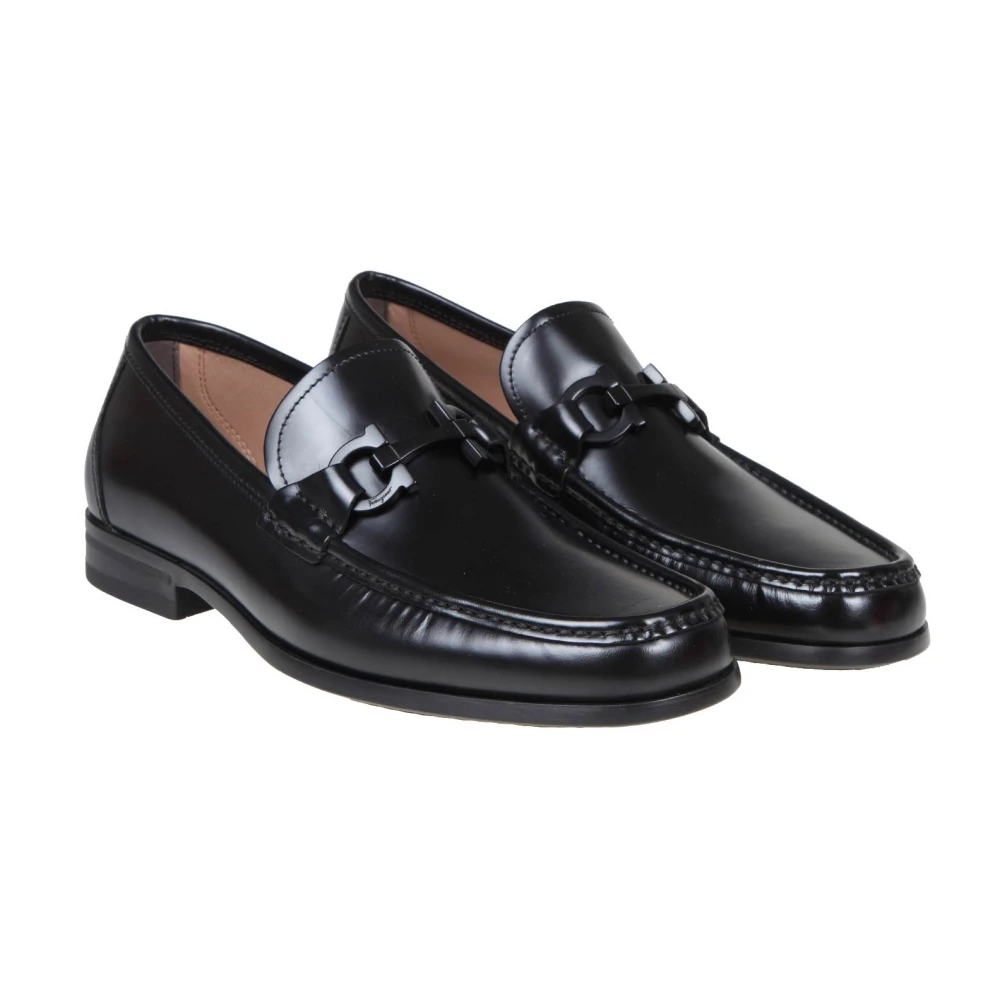 Salvatore Ferragamo Leren Moccasin met Gancini Gesp Black Heren