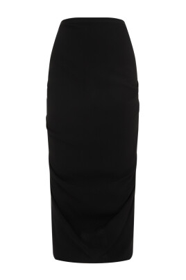 svart-ull-midi-kjol-elegant-stil