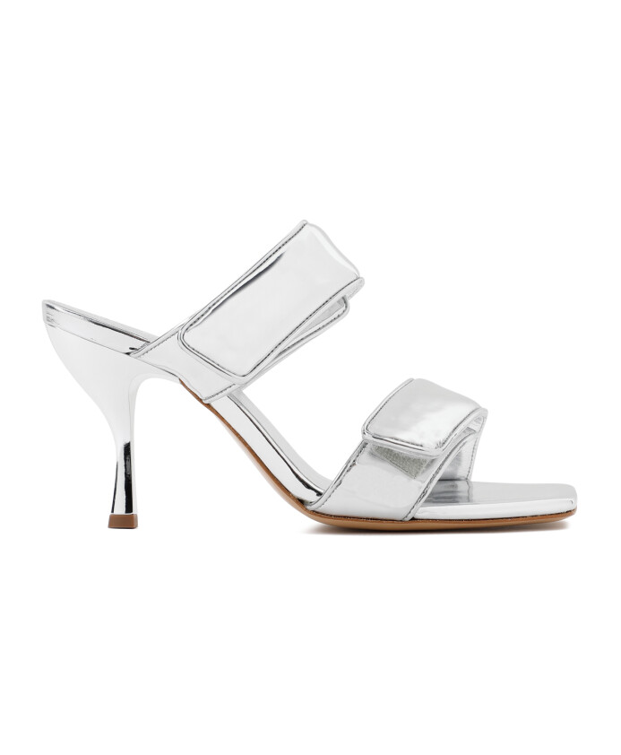 sandales-metalliques-elevent-style-confortablement