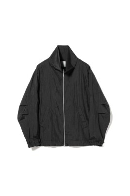 retro-sporty-black-jacket