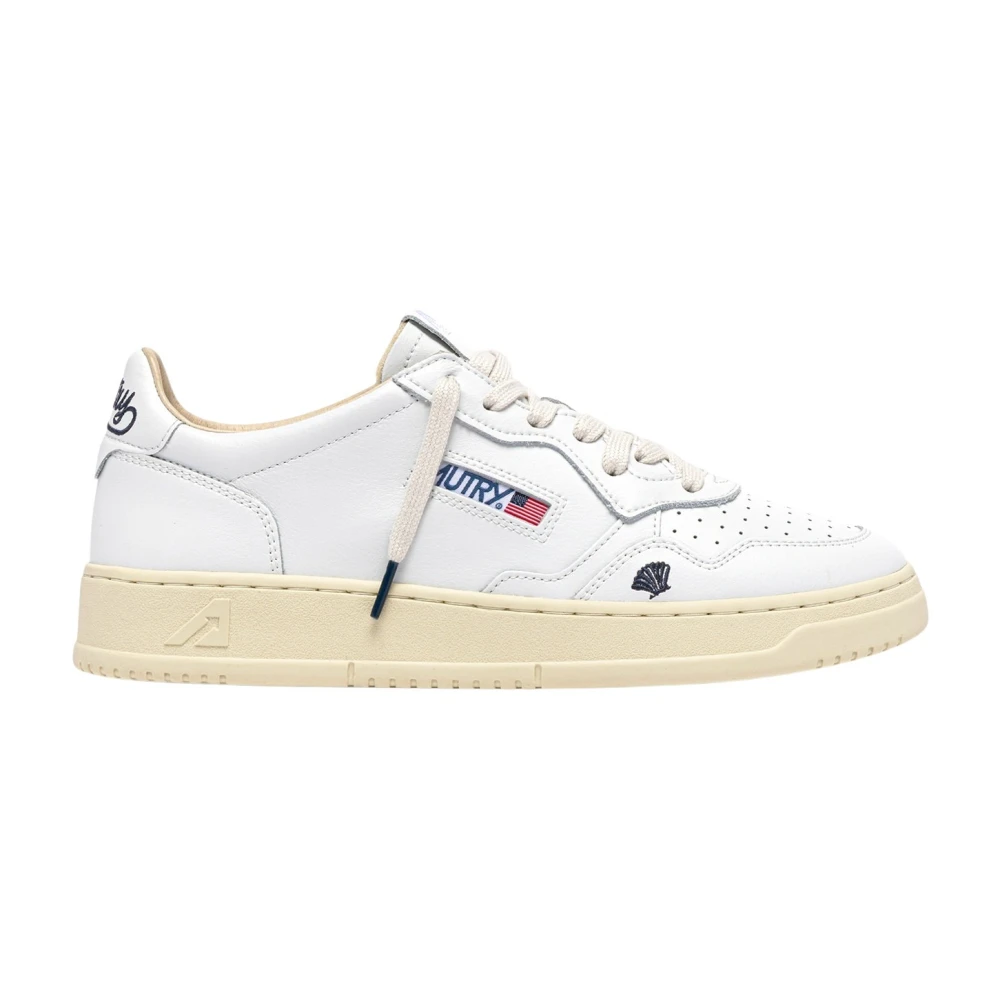 Autry Women's White Sneakers, 7 Uk, Medalist Low Trainers