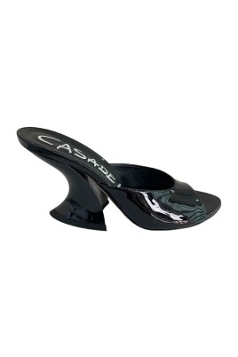 heeled-mules