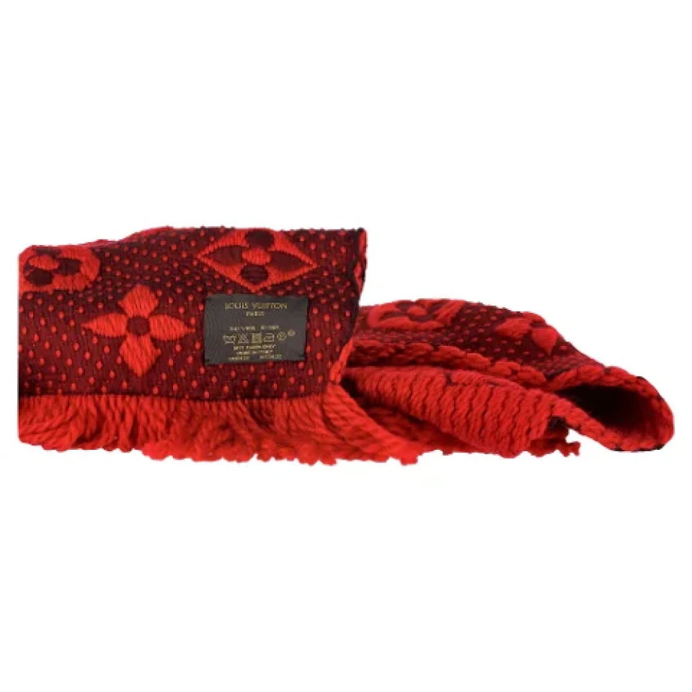 Louis Vuitton Vintage Pre-owned Wool scarves Red Dames