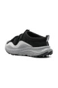 chaussure-de-course-en-carbone-noir