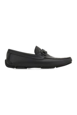 Gancini-plakett Loafers