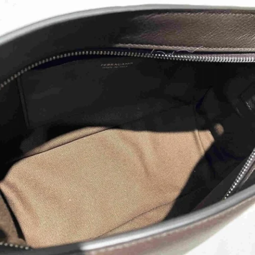Salvatore Ferragamo Pre-owned Leather clutches Brown Dames