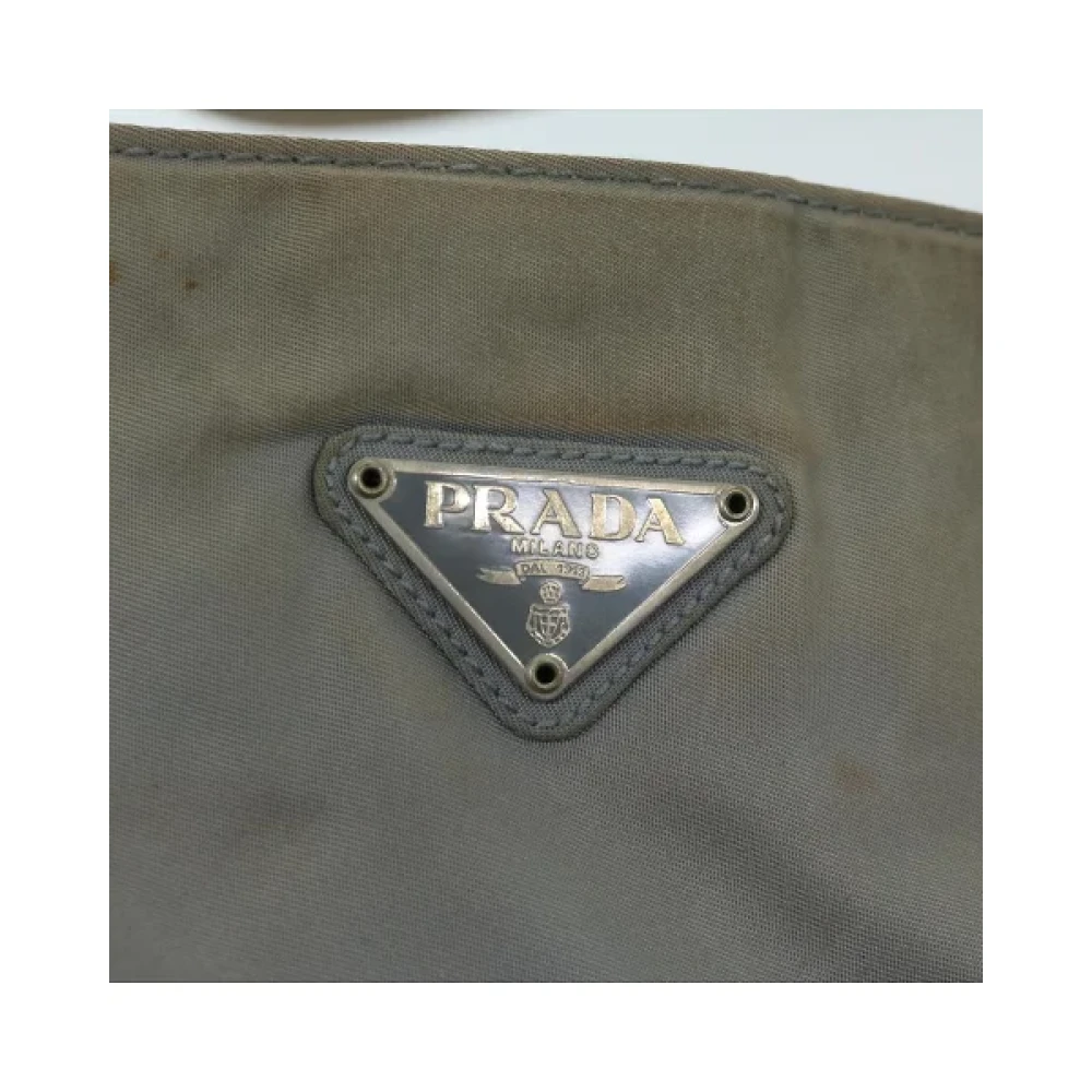 Prada Vintage Pre-owned Nylon handbags Gray Dames