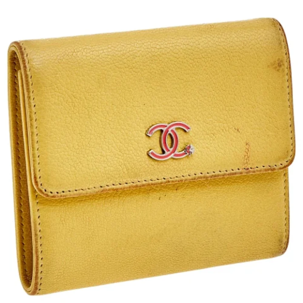 Chanel Vintage Pre-owned Leather wallets Yellow Dames