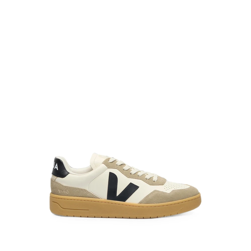Veja V-90 Leather