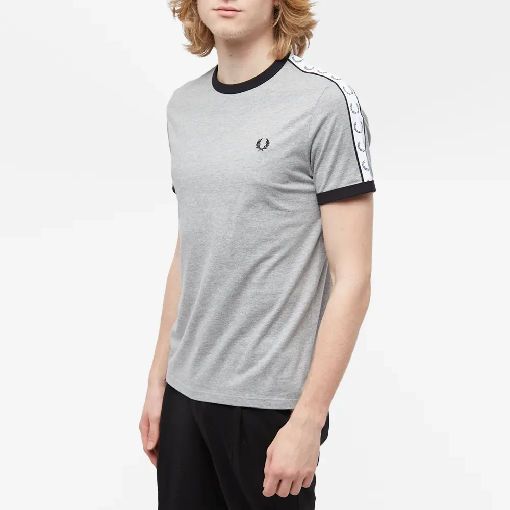 Fred Perry Taped Ringer T-Shirt met Laurel Crown mouwdetail Gray Heren