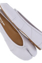 ballerines-lilas-en-cuir-avec-bout-tabi